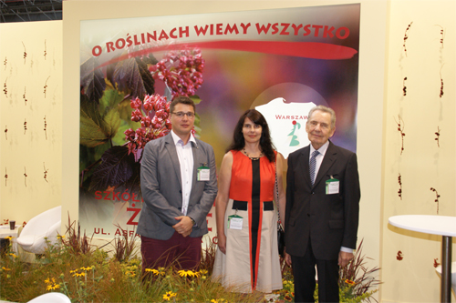 okrasné rostliny jehličnany listnaté stromy zahradní keře